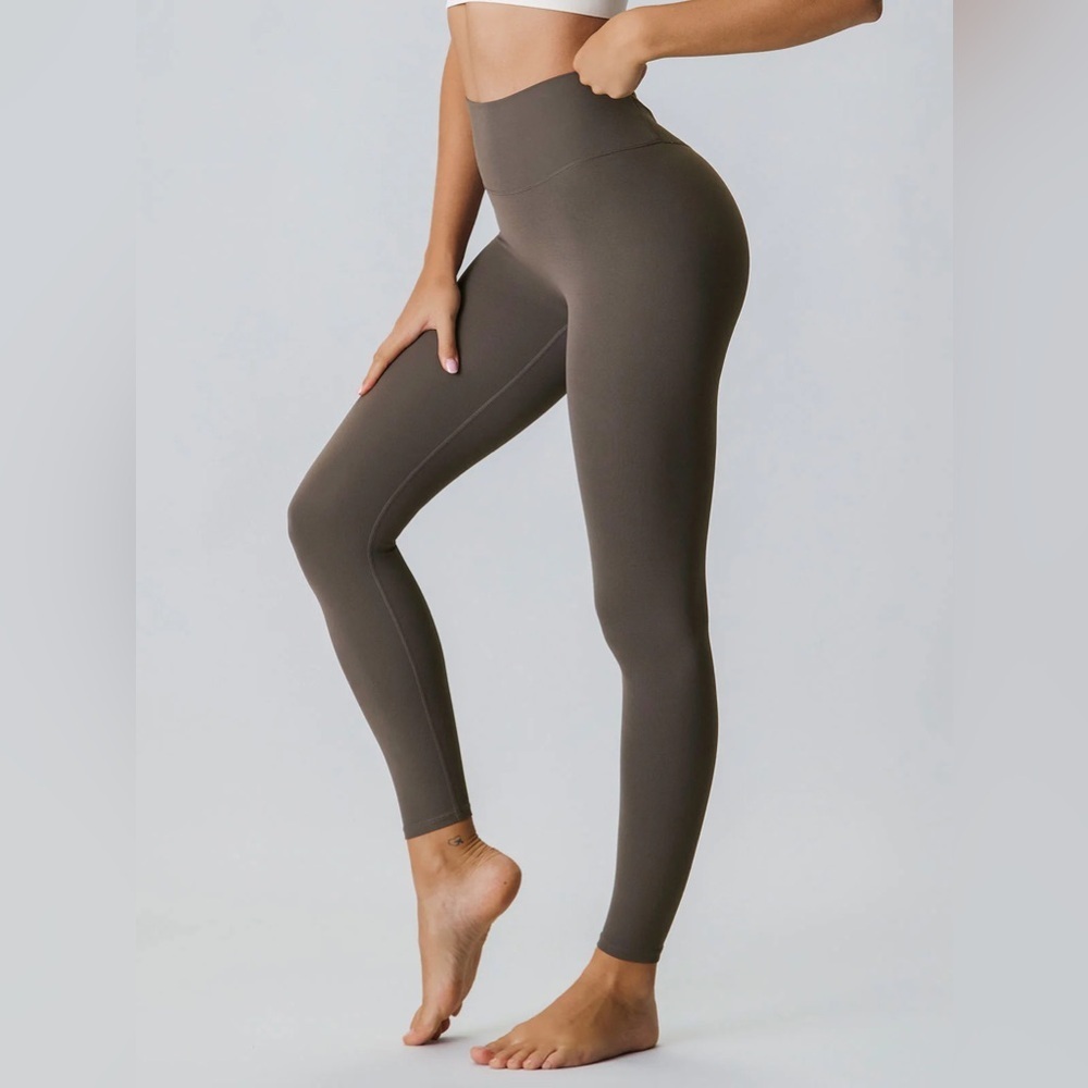 BERLOOK Dark Coffee Cut Out Leggings 24” 14